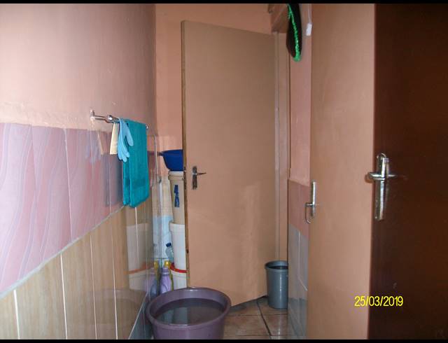 3 BEDROOM FREEHOLD FOR SALE IN MPOPHOMENI